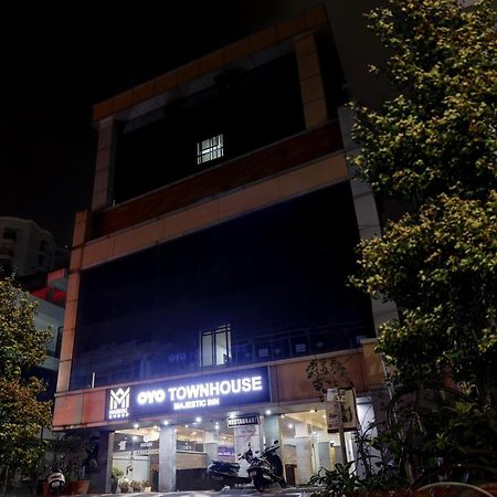 Oyo Townhouse 595 Majestic Inn Kochi Luaran gambar