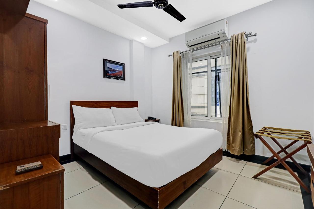 Oyo Townhouse 595 Majestic Inn Kochi Luaran gambar