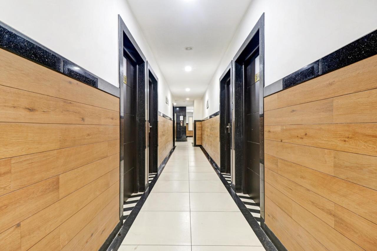 Oyo Townhouse 595 Majestic Inn Kochi Luaran gambar