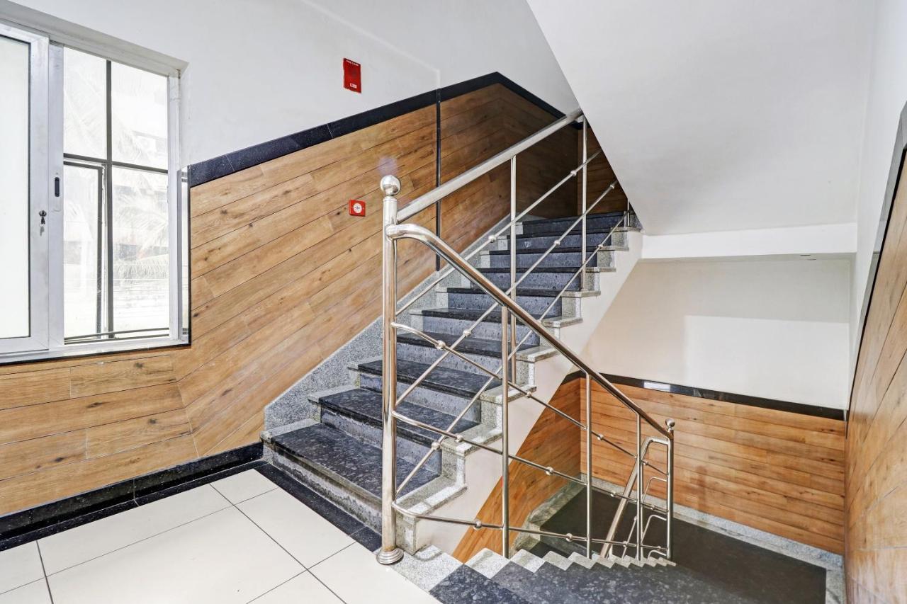 Oyo Townhouse 595 Majestic Inn Kochi Luaran gambar