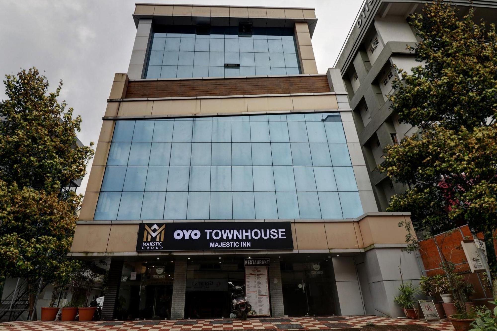 Oyo Townhouse 595 Majestic Inn Kochi Luaran gambar